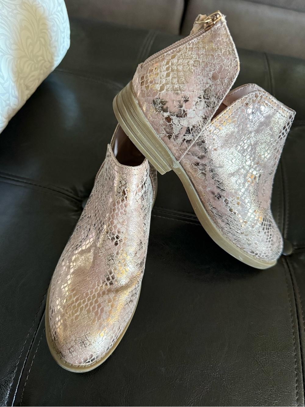 Kenneth Cole Reaction Girls' Metallic Pink Snake-Print Ankle Boots